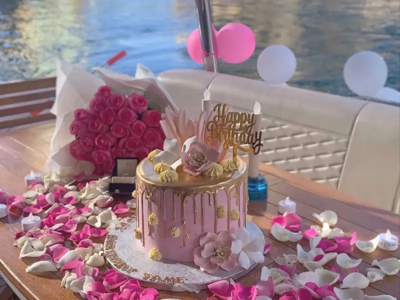 Free birthday cake on yacht