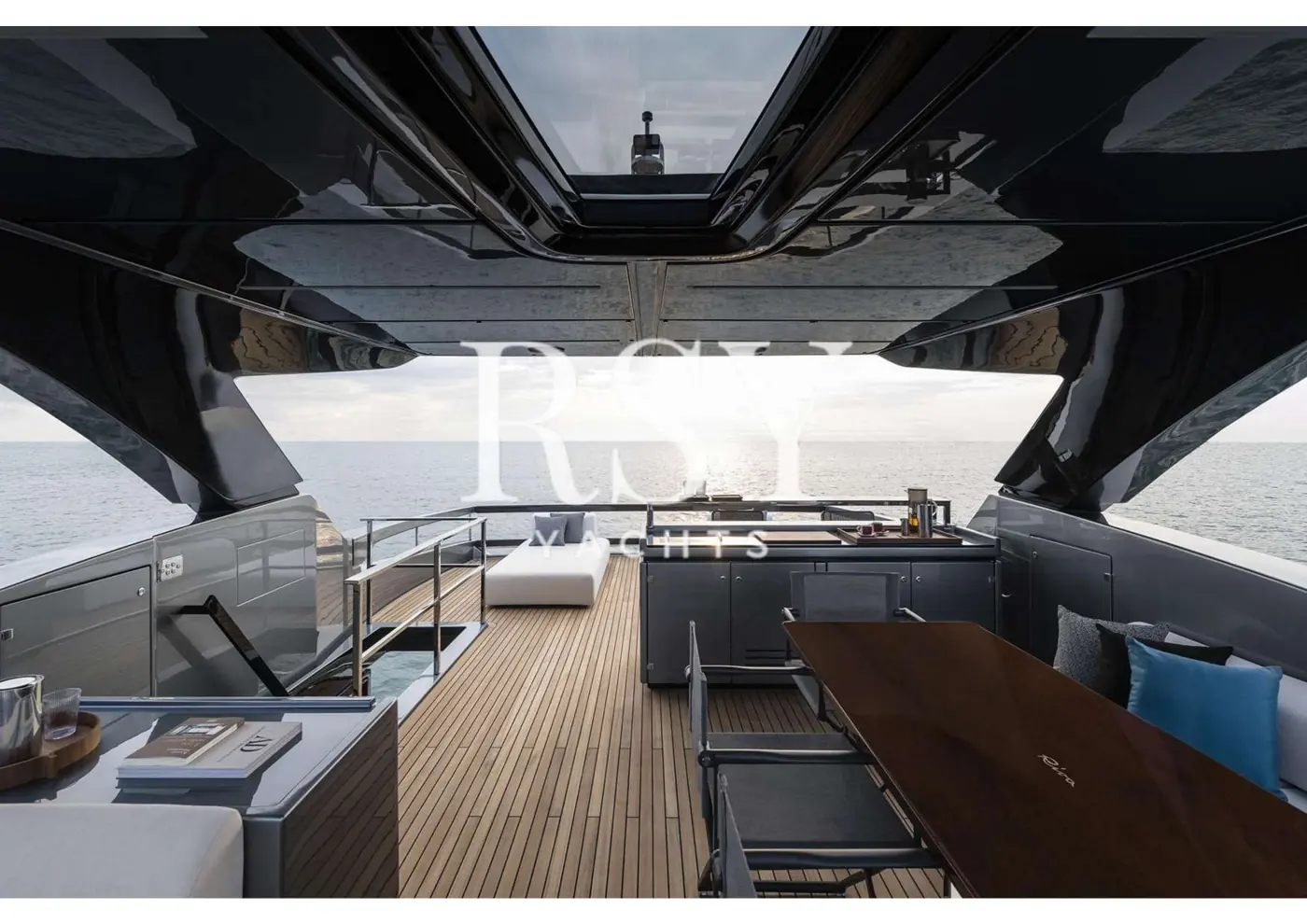 Riva black sun deck